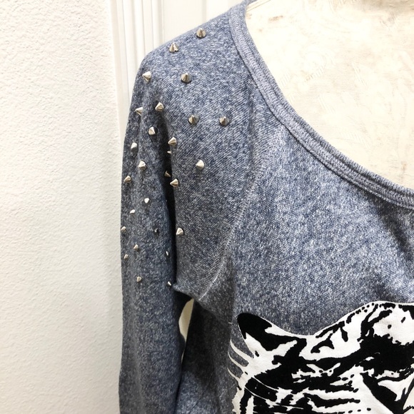 Express French Terry Sweatshirt with Shoulder Spikes and B&W Velvet Tiger - L - Picture 5 of 17